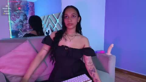 Snapshot of scarleett_ebony chatting on 11.07.25 scarleett_ebony online show from 11.07.25