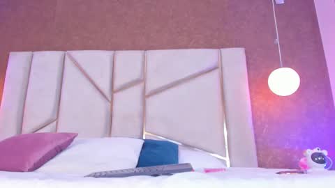 Scarlett online show from 12.22.25