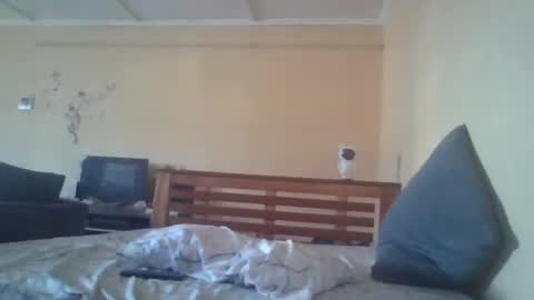 scarlet_25142359 online show from 10.26.25