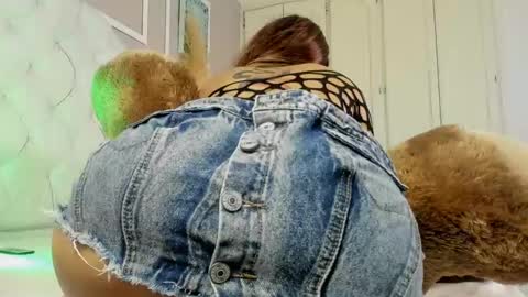 scarlet hill online show from 12.31.24