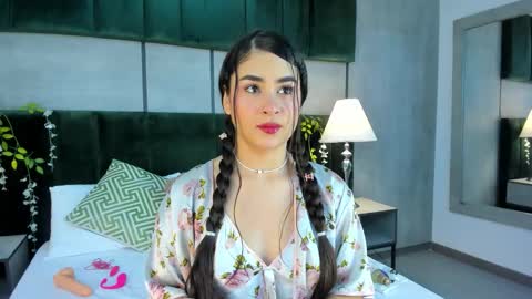 Snapshot of scarlet_belrose chatting on 03.24.26 Scarelet online show from 03.24.26