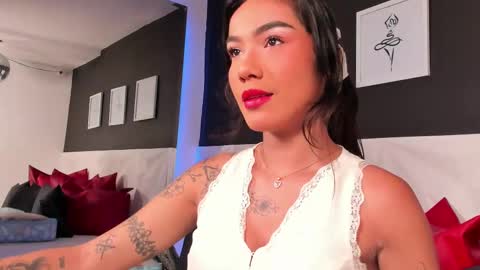 Snapshot of scarlet_castro chatting on 10.01.25 Scarlet online show from 10.01.25