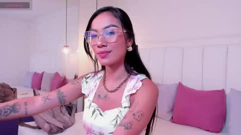 Scarlet online show from 12.20.25