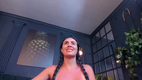 Snapshot of scarlet_edwars chatting on 01.25.25 Scarlet Edwars online show from 01.25.25