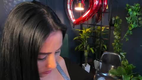 Snapshot of scarlet_edwars chatting on 02.28.25 Scarlet Edwars online show from 02.28.25