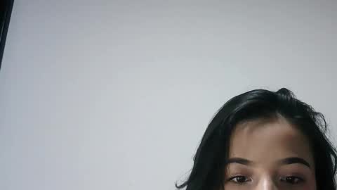 Snapshot of scarlet_muse18 chatting on 11.26.25 scarlet_muse18 online show from 11.26.25