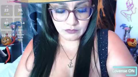 Scarlet Ray  online show from 10.31.25