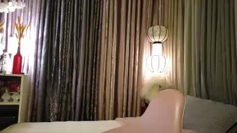 Snapshot of scarlet_ts69 chatting on 11.24.25 scarlet online show from 11.24.25