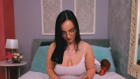 Scarlet online show from 03.10.26