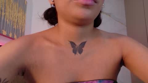 Snapshot of scarlet_vixen_ chatting on 03.01.26 scarlet_vixen_ online show from 03.01.26