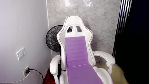 Snapshot of scarleta01 chatting on 01.12.26 scarleta01 online show from 01.12.26