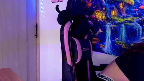 Snapshot of scarletblaze_ chatting on 01.13.26 Scarlet online show from 01.13.26