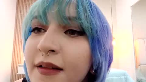 Scarlet online show from 11.18.25