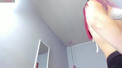 Scarlet  online show from 01.15.25