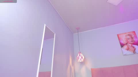 Scarlet  online show from 01.30.25