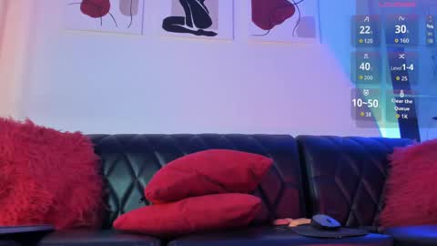 Snapshot of scarleth061 chatting on 10.15.25 scarleth061 online show from 10.15.25