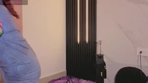 I am  Scarleth  Check mi profile online show from 10.25.25