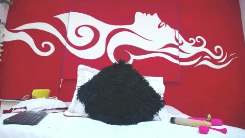 Snapshot of scarlethchannel chatting on 09.25.25 Scarleth online show from 09.25.25