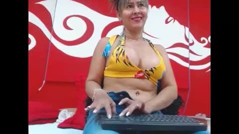 Snapshot of scarlethchannel chatting on 11.04.25 Scarleth online show from 11.04.25