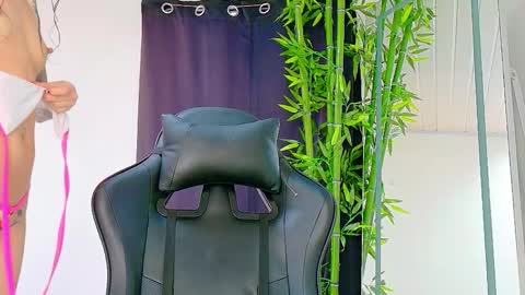 Denis online show from 11.28.25