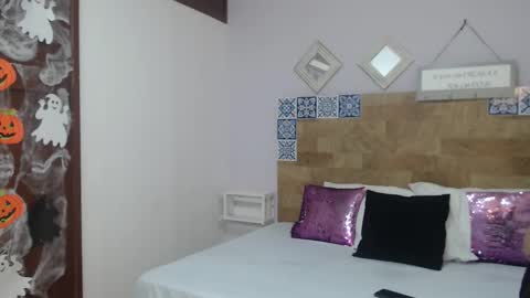 scarlet  online show from 10.18.25