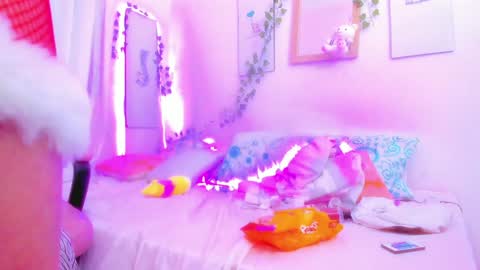 Scarletliz online show from 12.17.24