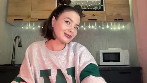 scarletpetal online show from 12.21.25