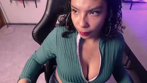 Snapshot of scarletqueen_bj chatting on 06.12.26 scarletqueen_bj online show from 06.12.26