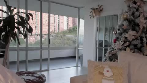 Snapshot of scarlett__baker11 chatting on 01.13.25 juli online show from 01.13.25