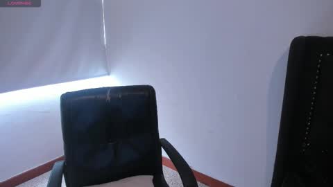 Scarlett Anaiz online show from 11.27.25