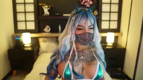 Scarlett Collins online show from 11.18.25