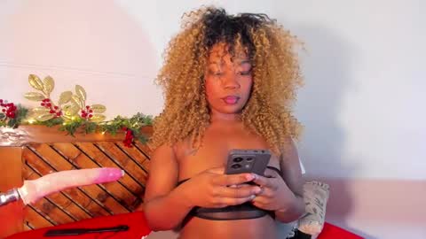 Mariana online show from 12.10.24