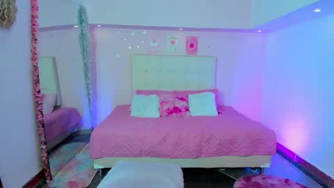 Snapshot of scarlett_dreamss7 chatting on 10.04.25 Scarlett online show from 10.04.25