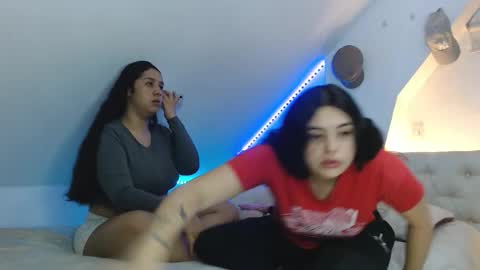 Snapshot of scarlett_evance chatting on 10.17.25 Scarlett and Jazmin online show from 10.17.25