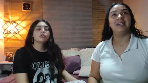 Scarlett and Jazmin online show from 12.20.25