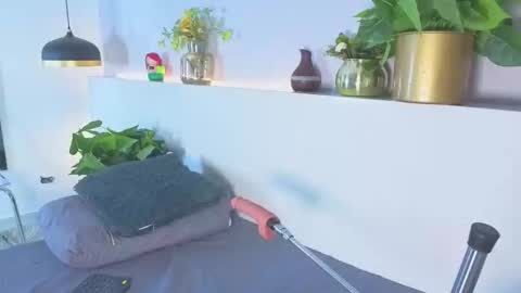 Scarlett  online show from 02.15.26