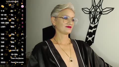 Snapshot of scarlett_paris chatting on 02.03.25 Scarlett online show from 02.03.25