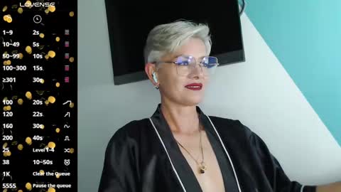 Snapshot of scarlett_paris chatting on 03.03.25 Scarlett online show from 03.03.25