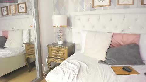 Snapshot of scarlett_thompson_7 chatting on 10.16.25 scarlett thompson 7 online show from 10.16.25