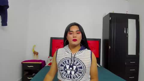 Snapshot of scarlett_tomsomp chatting on 09.22.25 scarlett online show from 09.22.25