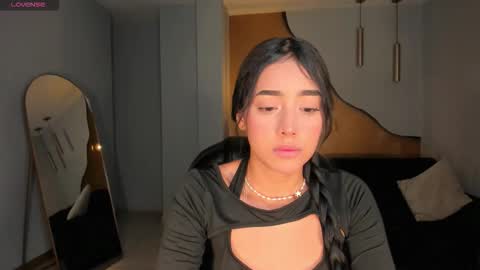 Sacrlett Blaze online show from 12.18.25