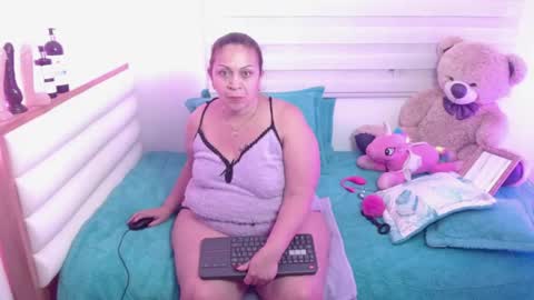 Snapshot of scarlettbooty chatting on 05.06.26 scarlettbooty online show from 05.06.26