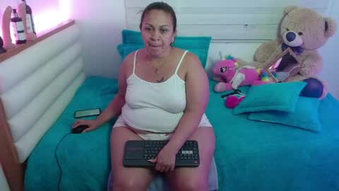 Snapshot of scarlettbooty chatting on 05.07.26 scarlettbooty online show from 05.07.26