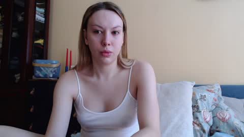 Snapshot of scarlettford chatting on 12.22.24 Scarlett online show from 12.22.24