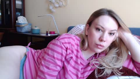 Snapshot of scarlettford chatting on 02.07.25 Scarlett online show from 02.07.25