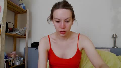 Snapshot of scarlettford chatting on 09.09.25 Scarlett online show from 09.09.25