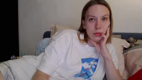 Snapshot of scarlettford chatting on 10.29.25 Scarlett online show from 10.29.25