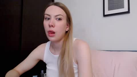 Snapshot of scarlettford chatting on 11.07.25 Scarlett online show from 11.07.25