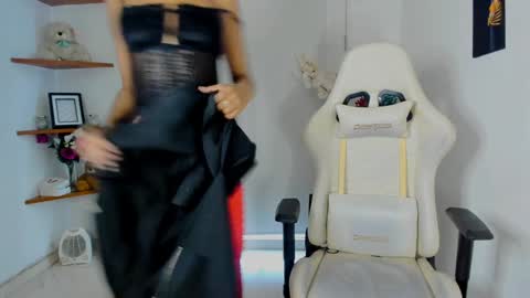 Snapshot of scarlettmalbec chatting on 01.02.25 Scarlett online show from 01.02.25