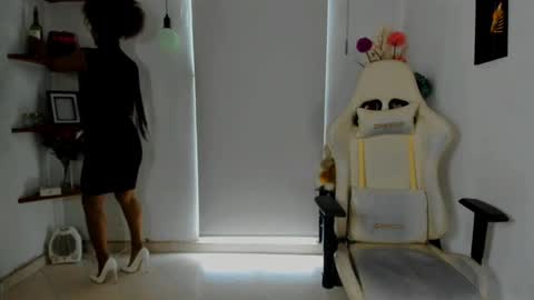Snapshot of scarlettmalbec chatting on 01.08.25 Scarlett online show from 01.08.25